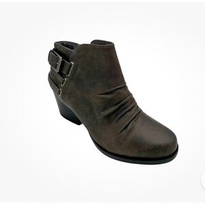 Baretraps Women's Reid Ankle Round Toe Booties